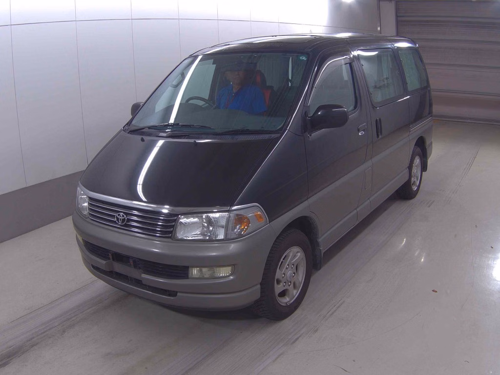 TOYOTA HIACE REGIUS