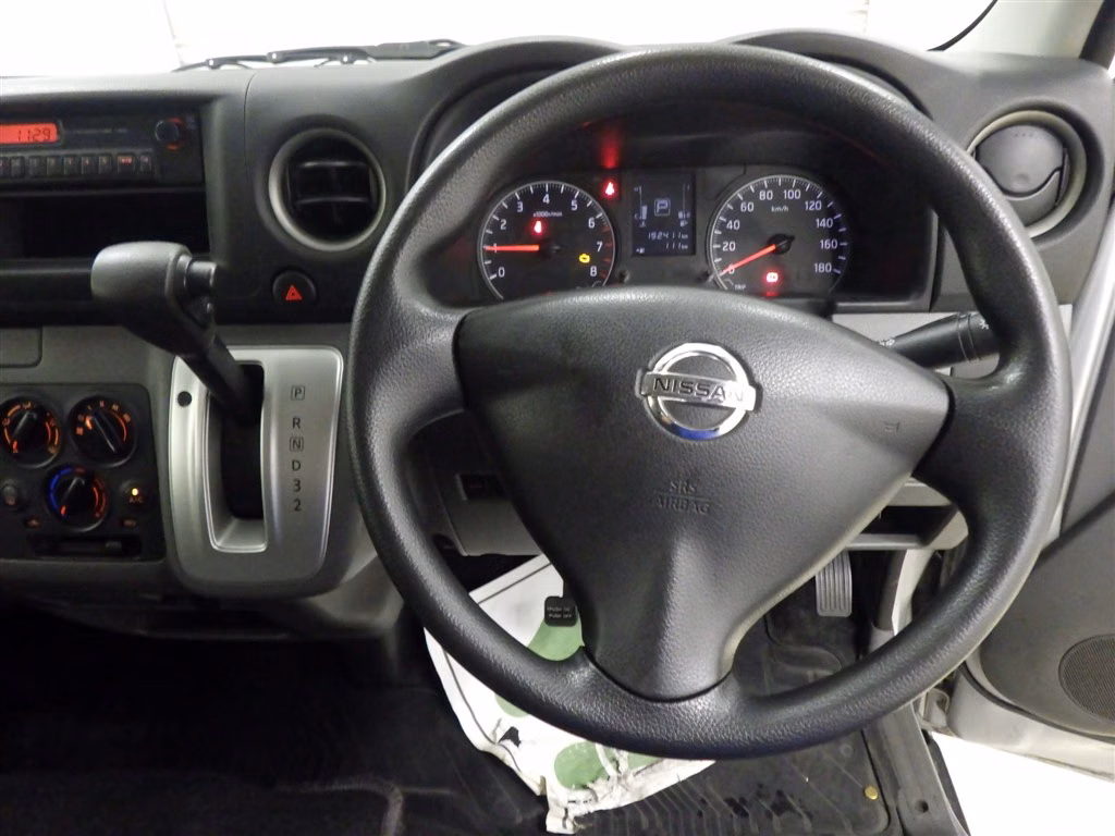 NISSAN NV350 CARAVAN