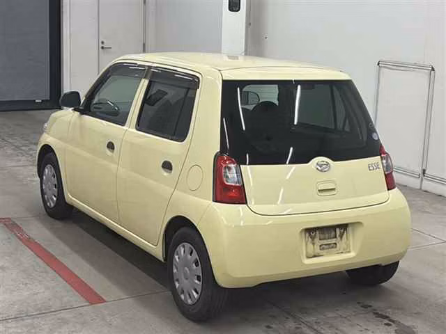 DAIHATSU ESSE