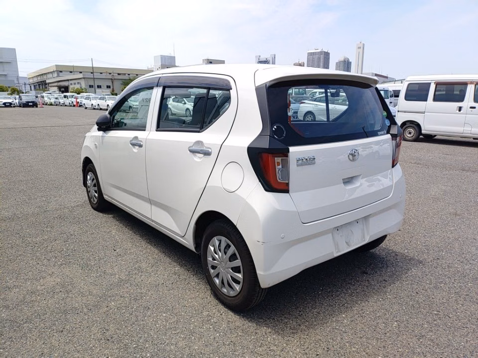 TOYOTA PIXIS EPOCH