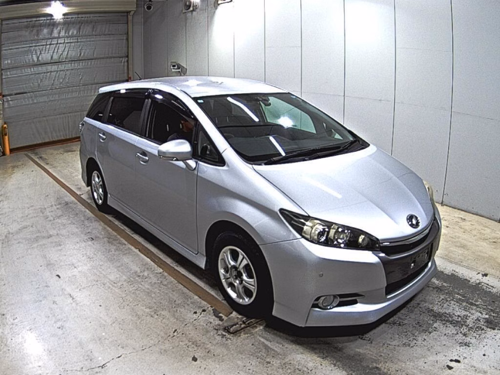 TOYOTA WISH