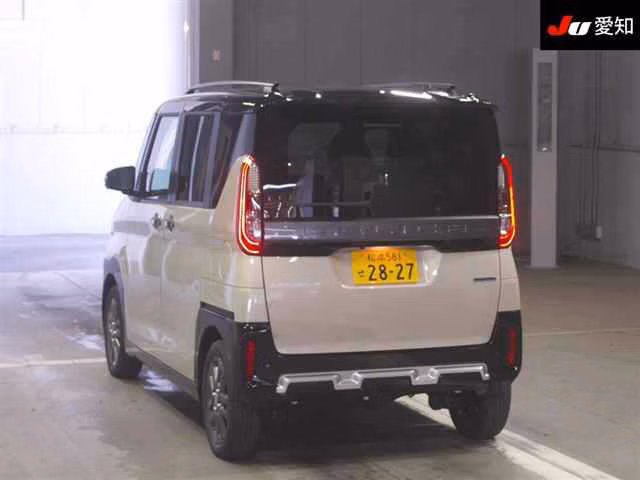 MITSUBISHI DELICA MINI