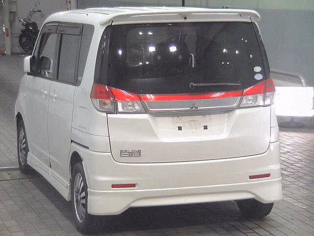 MITSUBISHI DELICA D:2