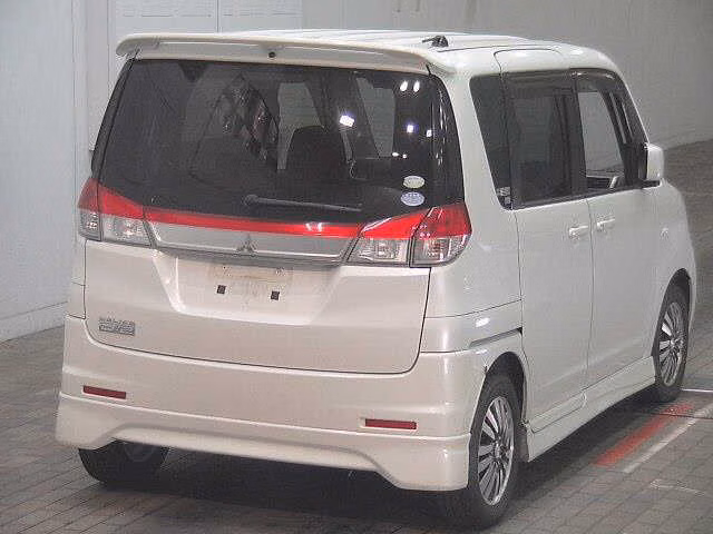 MITSUBISHI DELICA D:2
