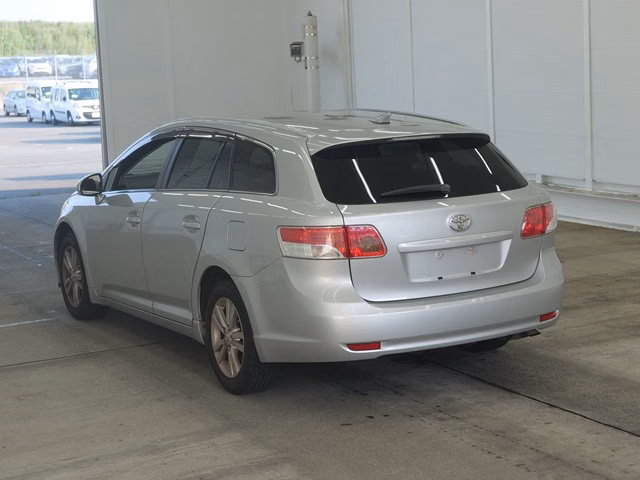 TOYOTA AVENSIS