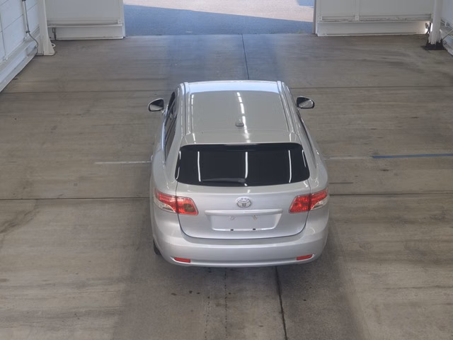 TOYOTA AVENSIS