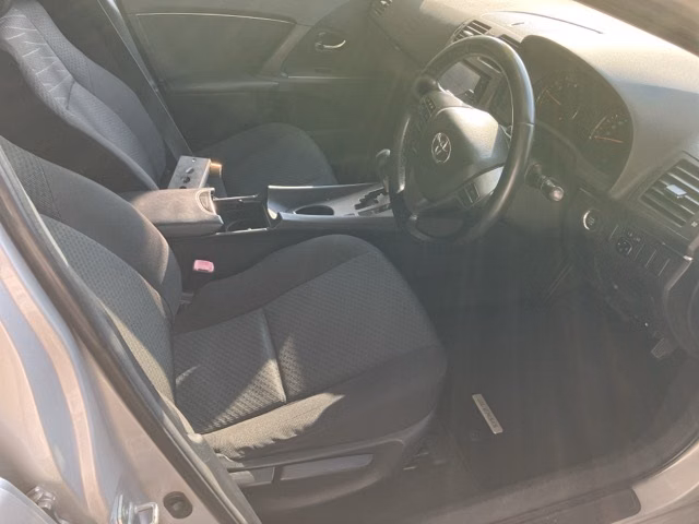 TOYOTA AVENSIS