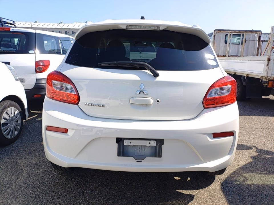 MITSUBISHI MIRAGE