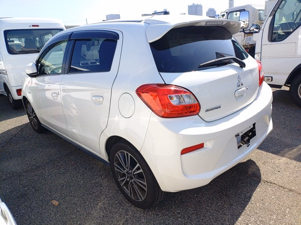 MITSUBISHI MIRAGE