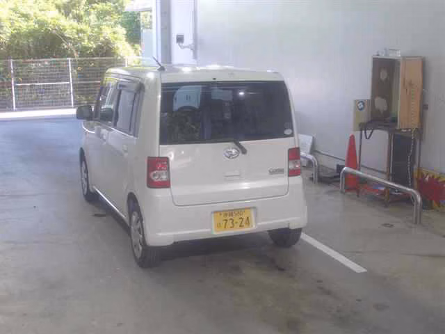 DAIHATSU MOVE CONTE