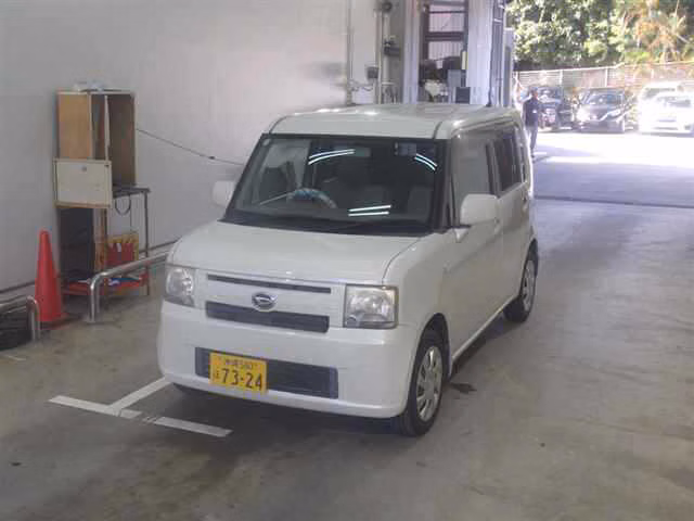 DAIHATSU MOVE CONTE