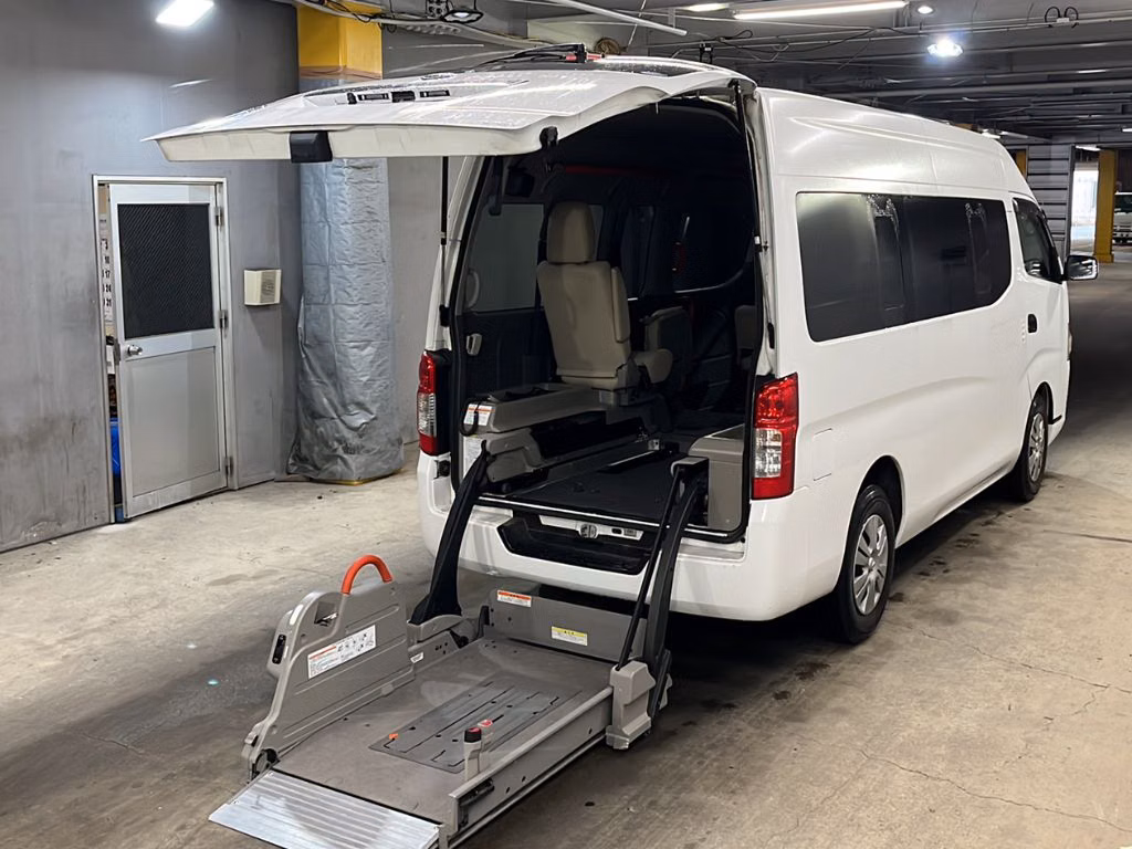 NISSAN NV350 CARAVAN