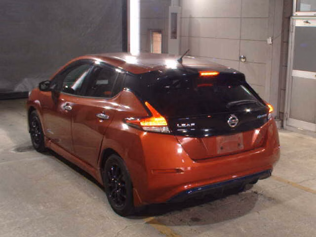 NISSAN LEAF