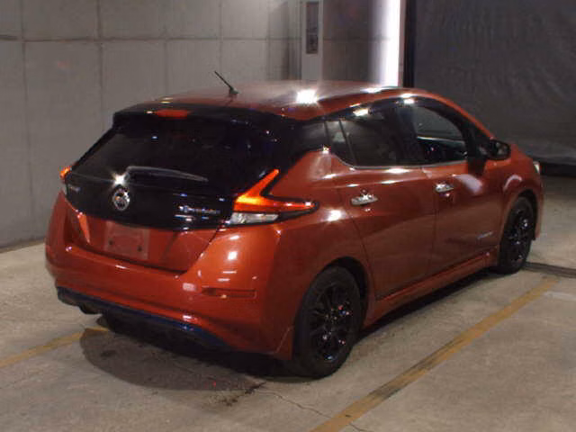 NISSAN LEAF