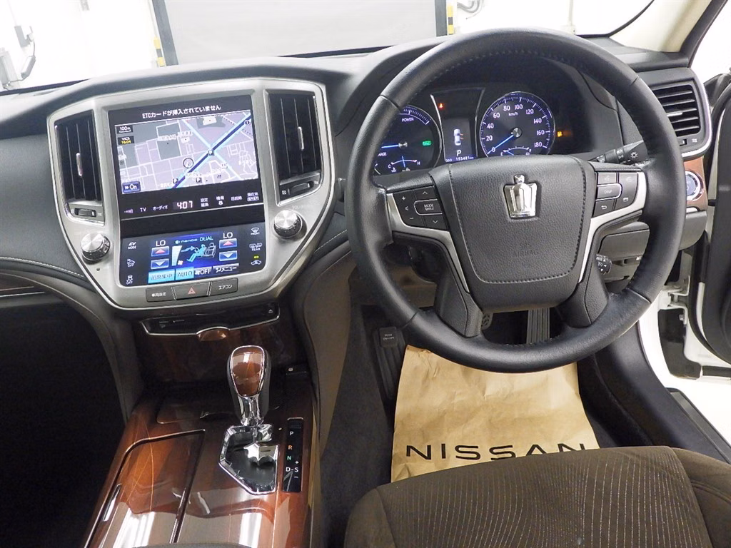TOYOTA CROWN