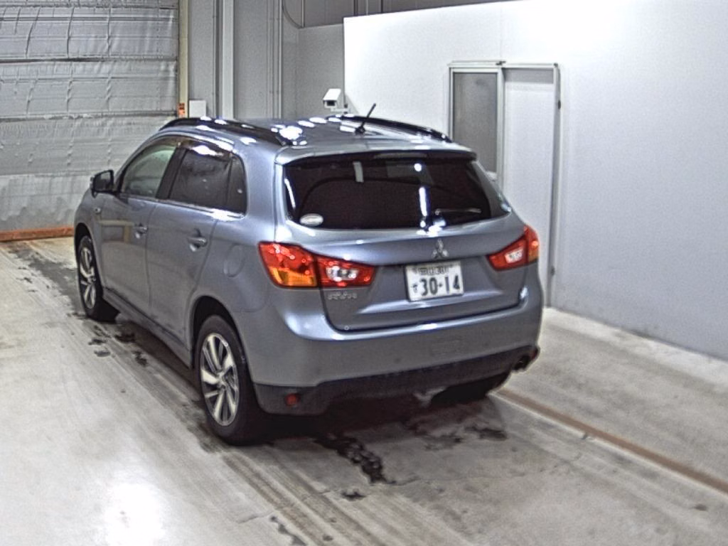 MITSUBISHI RVR
