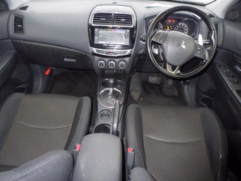MITSUBISHI RVR