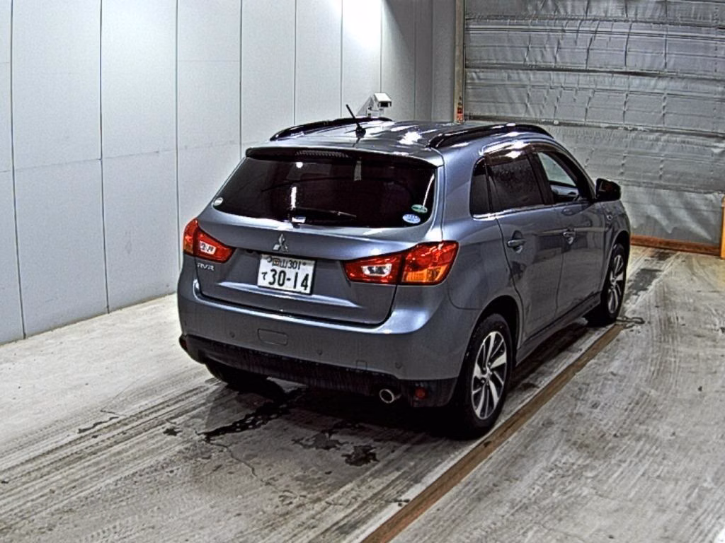 MITSUBISHI RVR