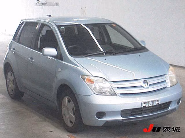 TOYOTA IST
