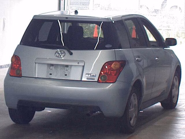 TOYOTA IST