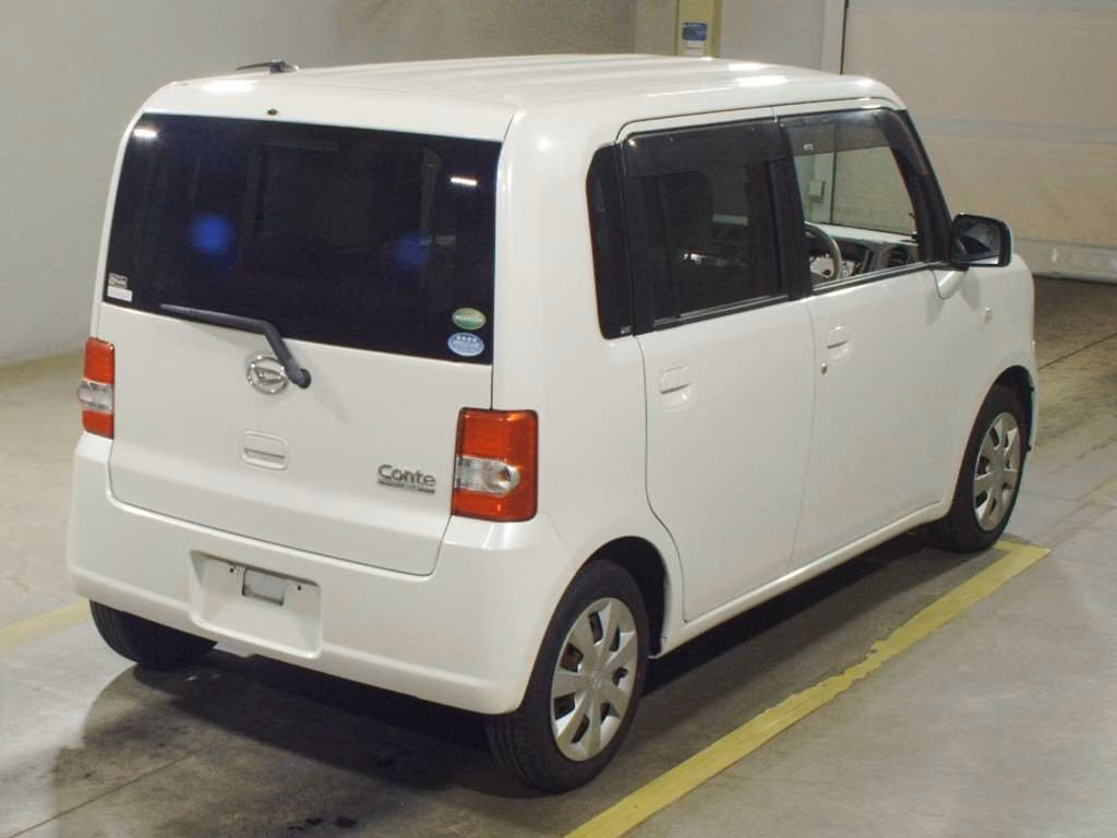 DAIHATSU MOVE CONTE