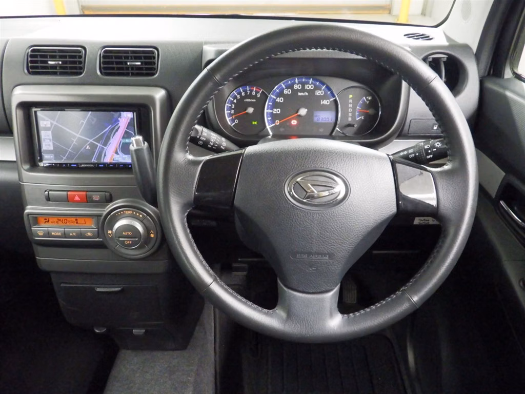 DAIHATSU MOVE CONTE