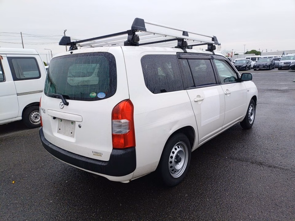 MAZDA FAMILIA