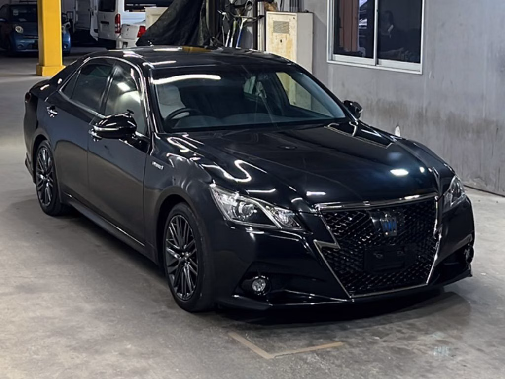 TOYOTA CROWN