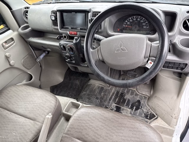 MITSUBISHI MINICAB