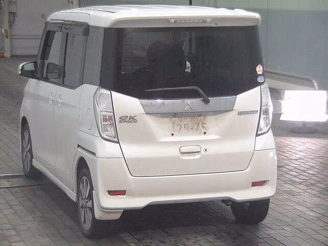 MITSUBISHI EK SPACE
