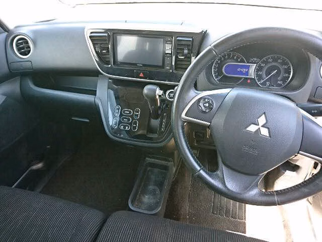 MITSUBISHI EK SPACE