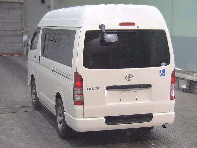 TOYOTA REGIUS ACE