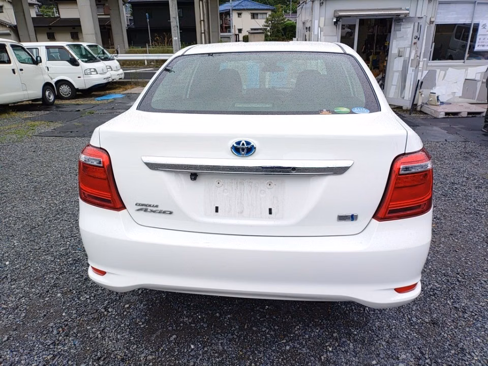 TOYOTA COROLLA AXIO