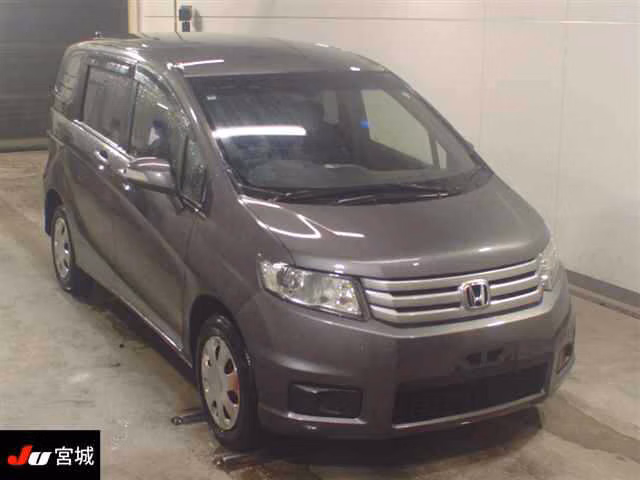 HONDA FREED SPIKE