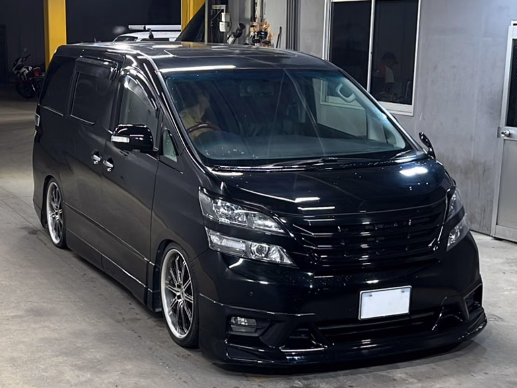 TOYOTA VELLFIRE