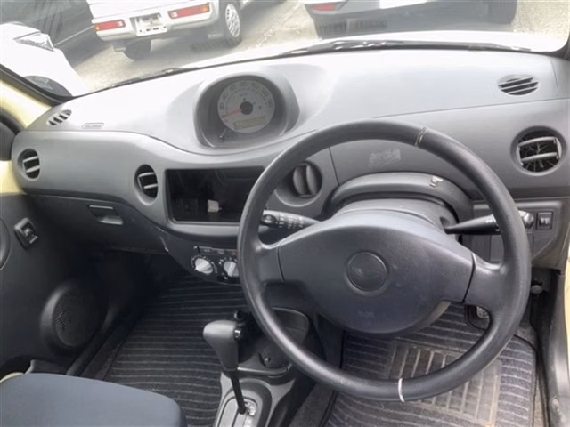 DAIHATSU ESSE