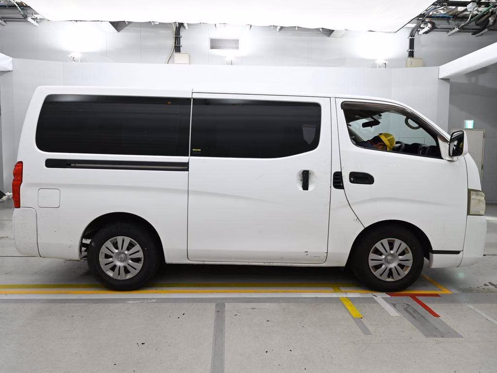 NISSAN NV350 CARAVAN
