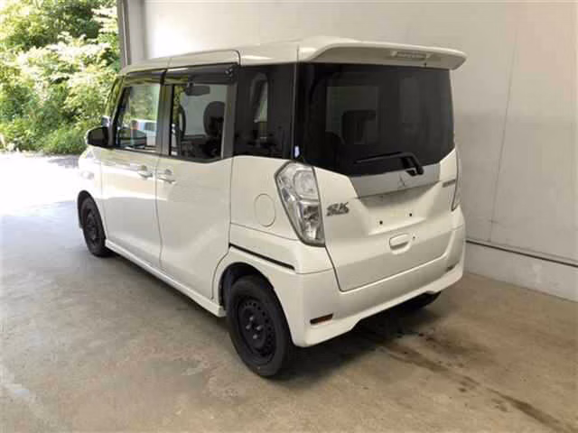 MITSUBISHI EK SPACE