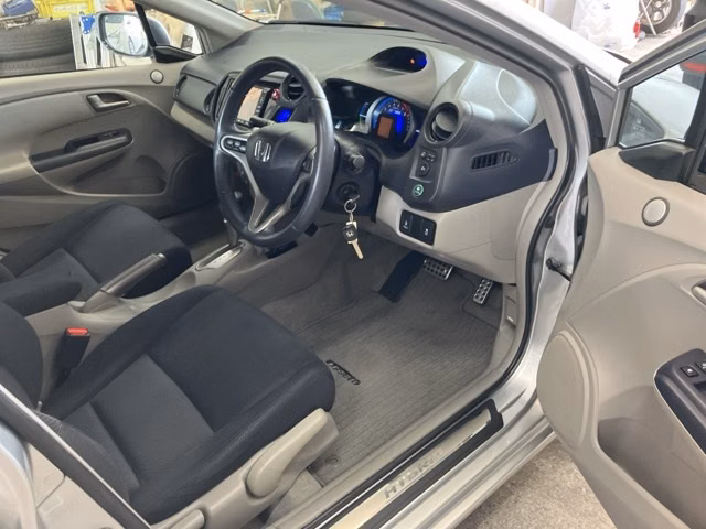 HONDA INSIGHT