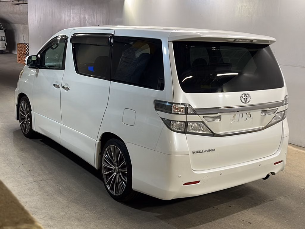 TOYOTA VELLFIRE