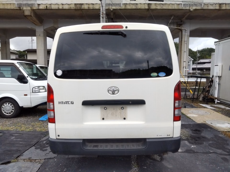 TOYOTA REGIUS ACE