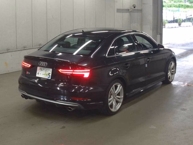 AUDI S3