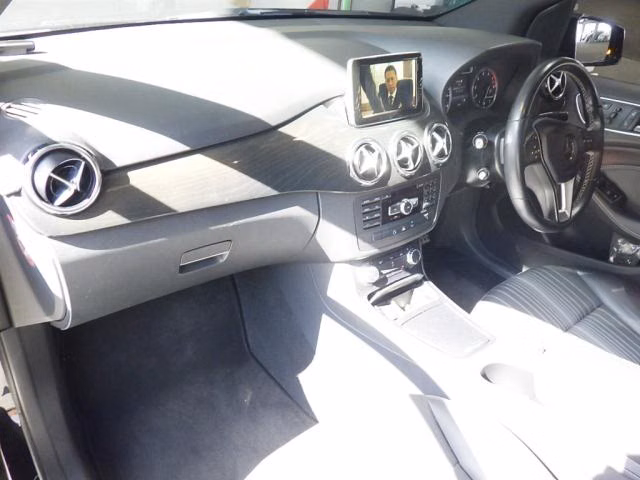 MERCEDES-BENZ B-CLASS