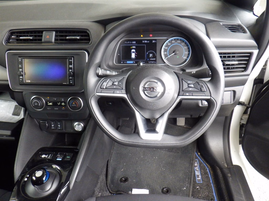 NISSAN LEAF