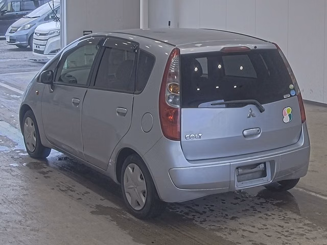 MITSUBISHI COLT