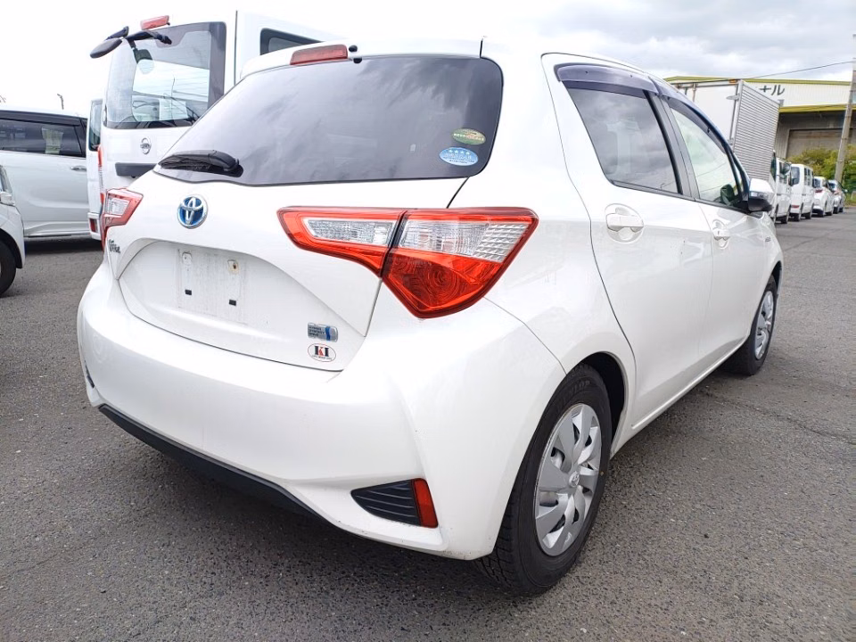 TOYOTA VITZ