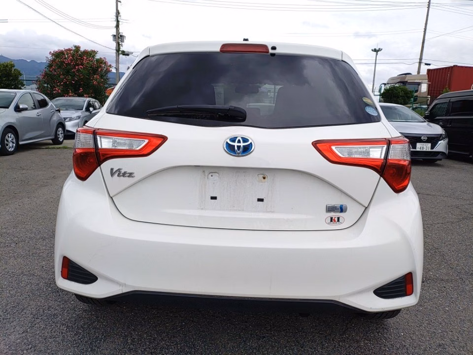 TOYOTA VITZ