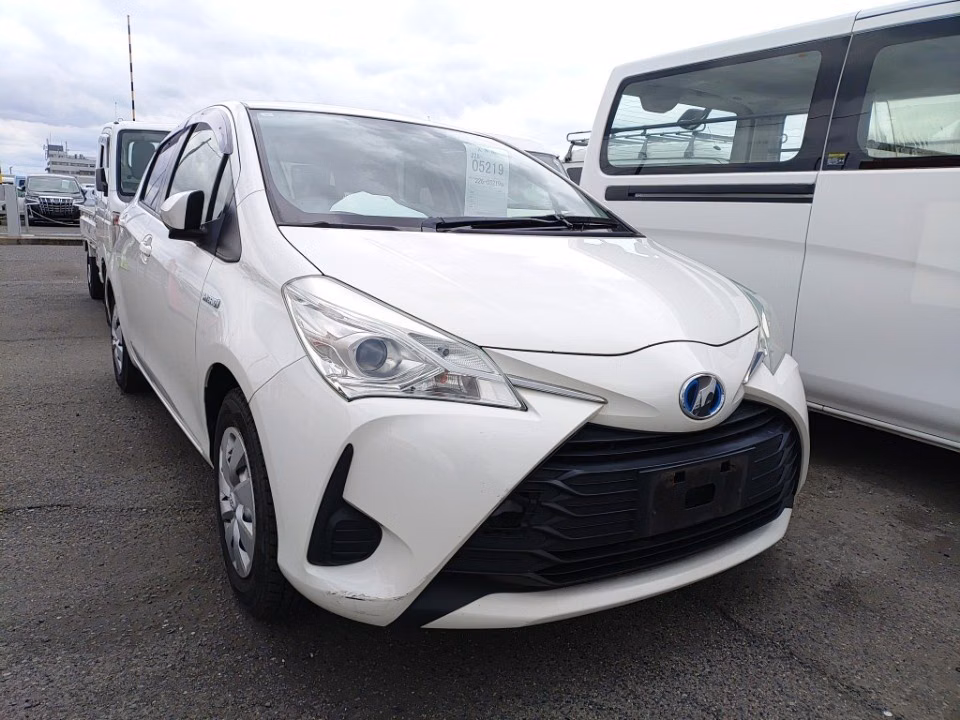 TOYOTA VITZ