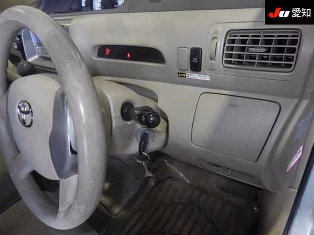TOYOTA RAUM