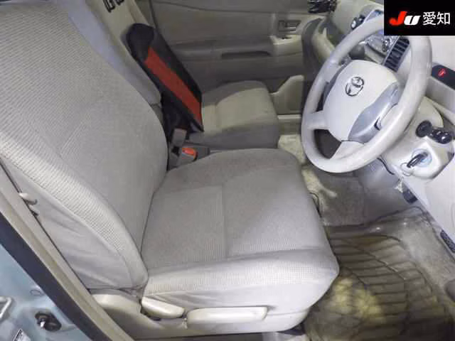 TOYOTA RAUM